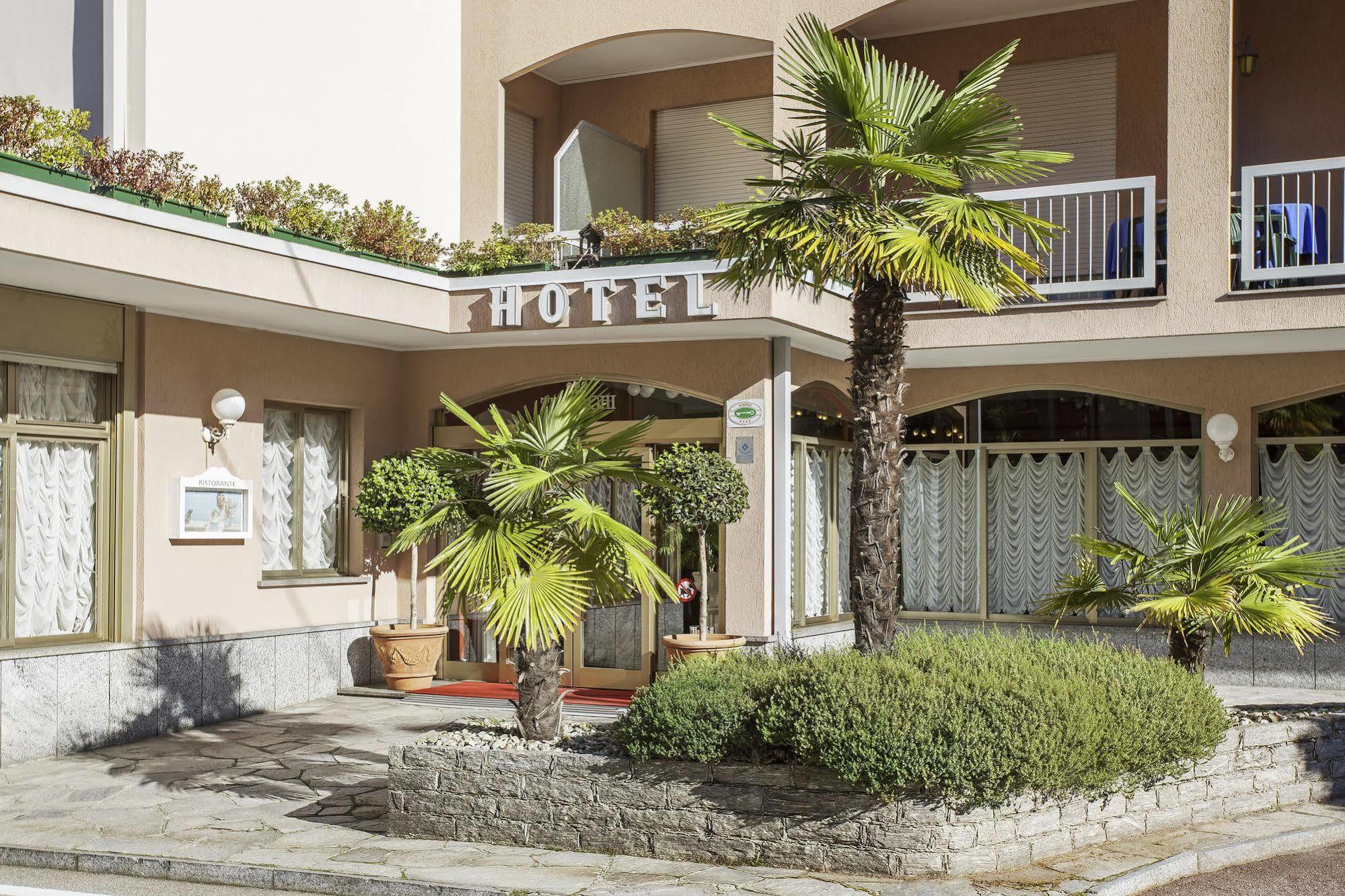 Tre Laghi Hotel Nebbiuno Exterior foto